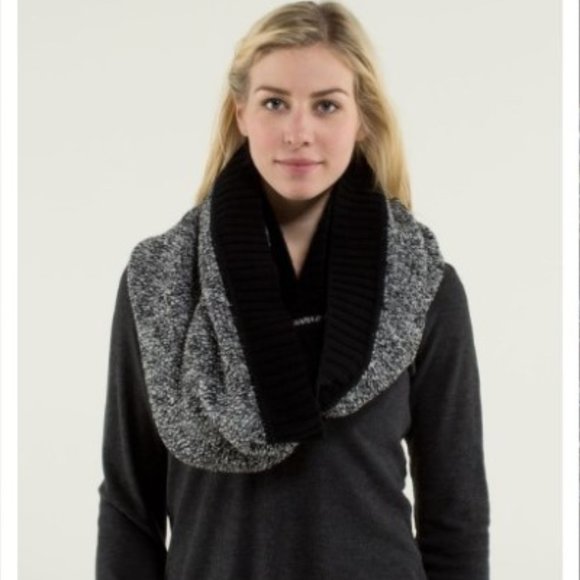 lululemon athletica Sweaters - Lululemon Cozy Yogi Infinity Scarf multiuse merino